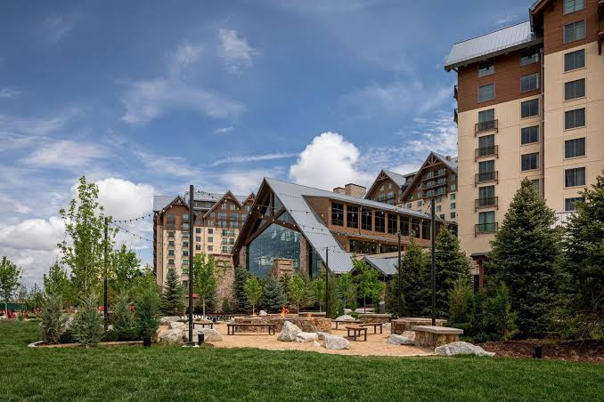 Gaylord Rockies Resort & Convention Center